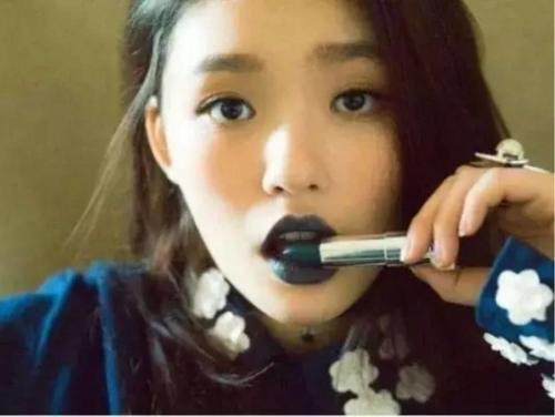 6位女明星的“中毒妆”，林允惊艳，一位像霸气的高中女教导主任