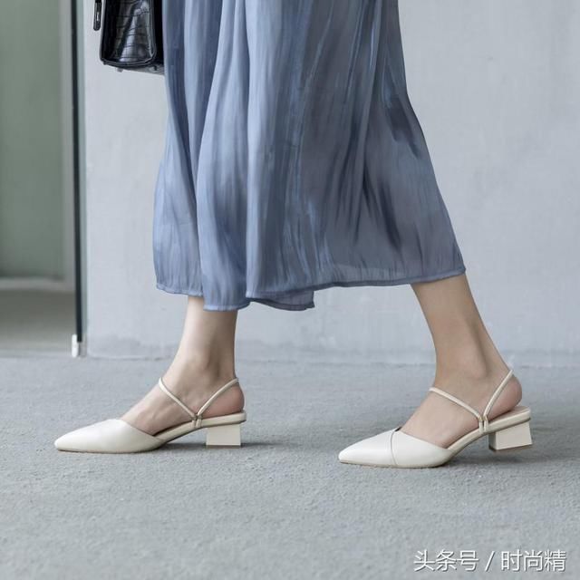 凉鞋方解玉足恨，盛夏释放你的双脚