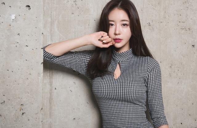 人像摄影：注意姑娘的情绪，更好的展现出姑娘的时尚和性感