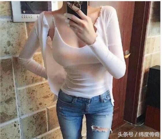 时装搭配，紧身裤更显青春活力，适应多种场合展示自信的自己