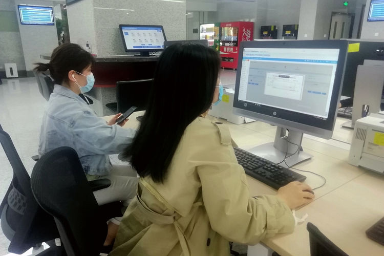  优化@陕西省调研组到经开区调研“放管服”改革优化营商环境工作