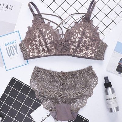 好身材要显摆，聚拢套装+蕾丝，让你女人味十足