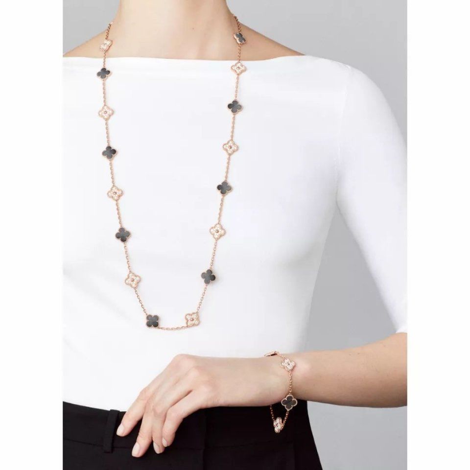 惊讶| 外国皇室不流行宫斗,王妃们比的是这些细节谁更时尚!