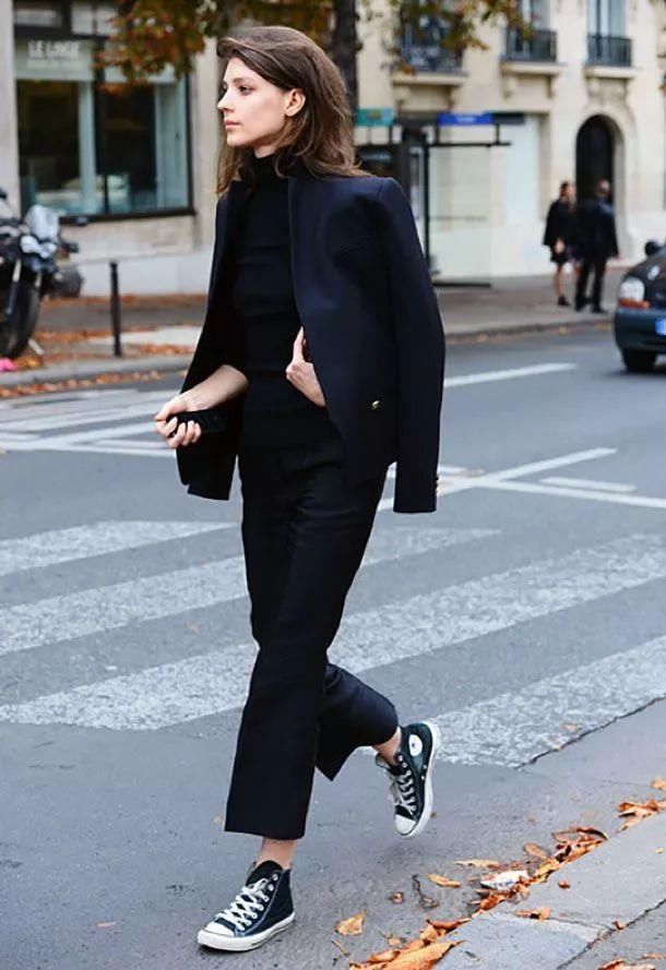 阔腿裤也太好看了!9分裤+平底鞋，这对CP今年很火!