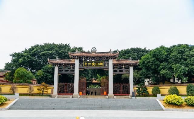 福建四大名寺中历史最久的在莆田，香火旺盛却很低调，游客不知道