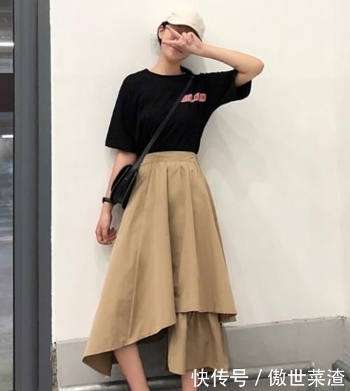 『穿法』建议女生别再穿A字裙了,土土的,试试这种网红穿法,贼时髦