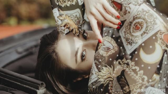 时尚女王迪丽热巴，她的好身材一直让人垂涎不已