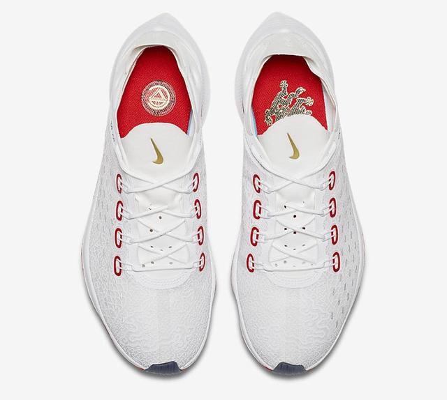 C 罗中国行秀球技时穿的这双鞋，你抢到了吗？