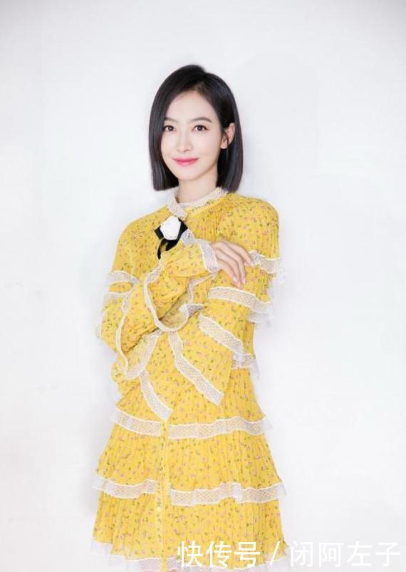 #上身#建议皮肤黑黄的女人,春夏多穿这5件“显白色”,上身减龄显气色