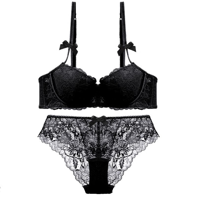 丰满女人穿定能秀一身好身材，完美无缺，性感十足