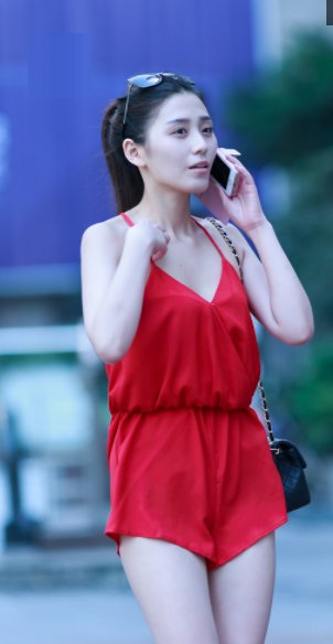 气温飙升，看美女怎么穿，清纯又养眼