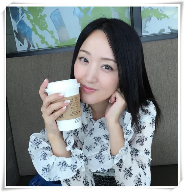47岁杨钰莹绝了！只不过剪了短发瞬间年轻20岁，网友：太让人惊艳