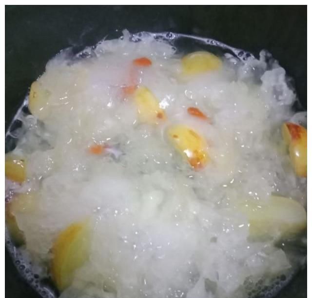  【煮妇百科】这是纯天然“维他命C”，每日吃一点，保湿补水，肌肤像“逆龄”人