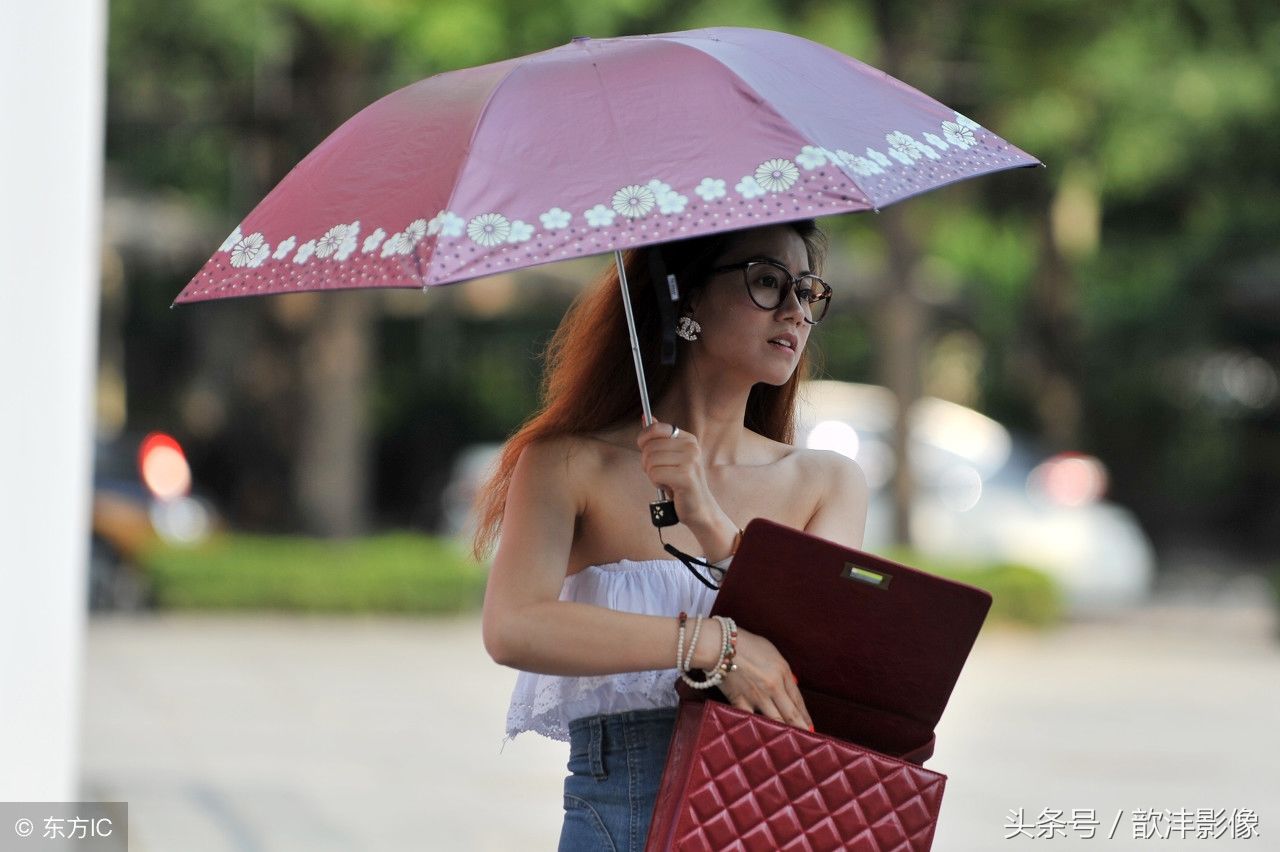 盛夏美女们都这样穿戴的