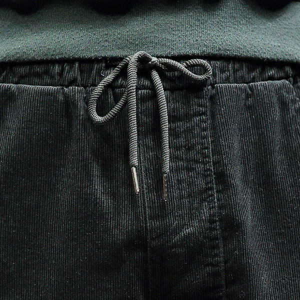 牛仔裤收起来吧!现流行“散步裤”，中秋前后穿最合适