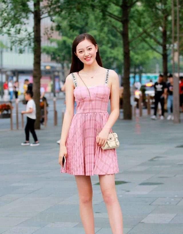  气质■美如画的连衣裙清新时尚，优雅减龄更让你气质出众