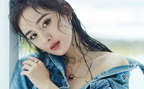 没有什么衣服是杨幂不敢穿的，最后一件我足足盯5分钟