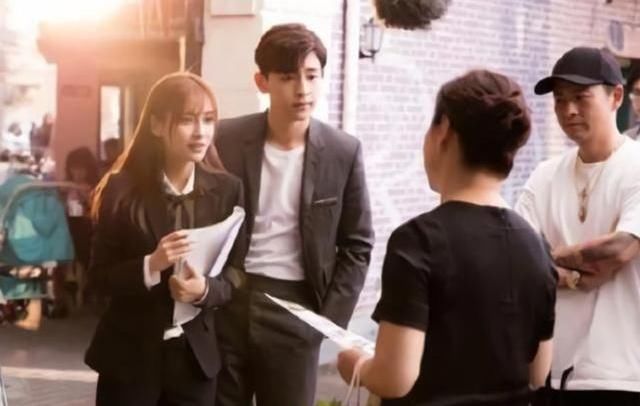 Angelababy一句话惹怒网友，张嘉译8个字曝光娱乐圈内幕！