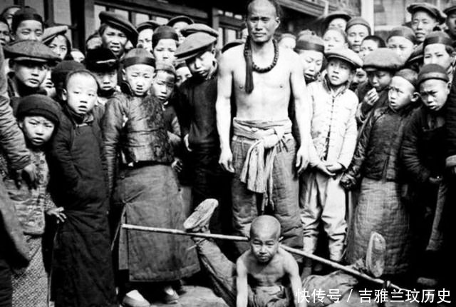 『老照片』罕见晚清老照片, 浓妆艳抹的歌妓, 图5被流放的犯人!