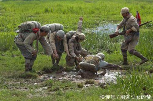 红军长征有三怕，除了怕泥沼，怕下雨，还有一项女人最怕