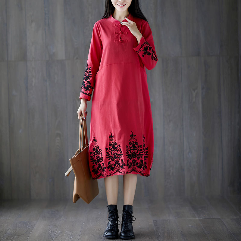 入秋早晚凉!爱美女人别穿打底裤!试试这印花裙，照样美到起飞