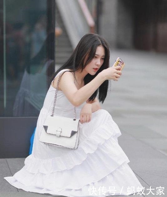  『美女』气质的街拍：优雅的美女，婀娜的美态。