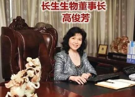 谢娜流泪表示：咬牙心疼带宝宝打疫苗，可它却是假的！
