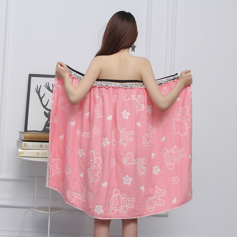 “浴袍”还能这样穿?简直美不胜收，漂亮不尴尬