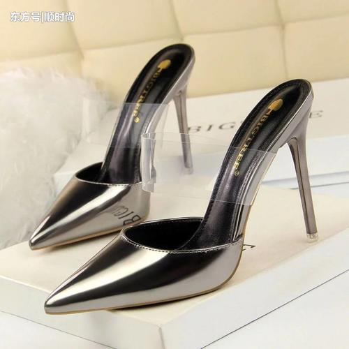 纤纤玉足惹人爱，当下巨火“欧美范”高跟鞋，让美丽从脚绽放