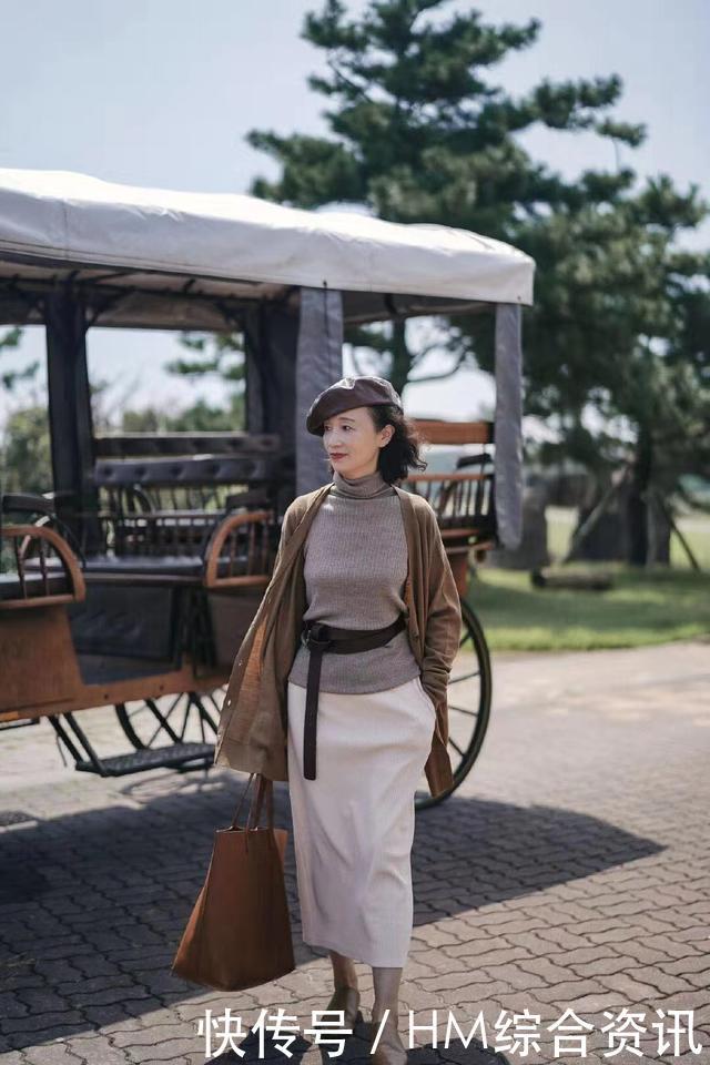  【时光】这对＂神仙母女＂春夏穿搭太美了，50岁妈妈这样穿，美得惊艳时光