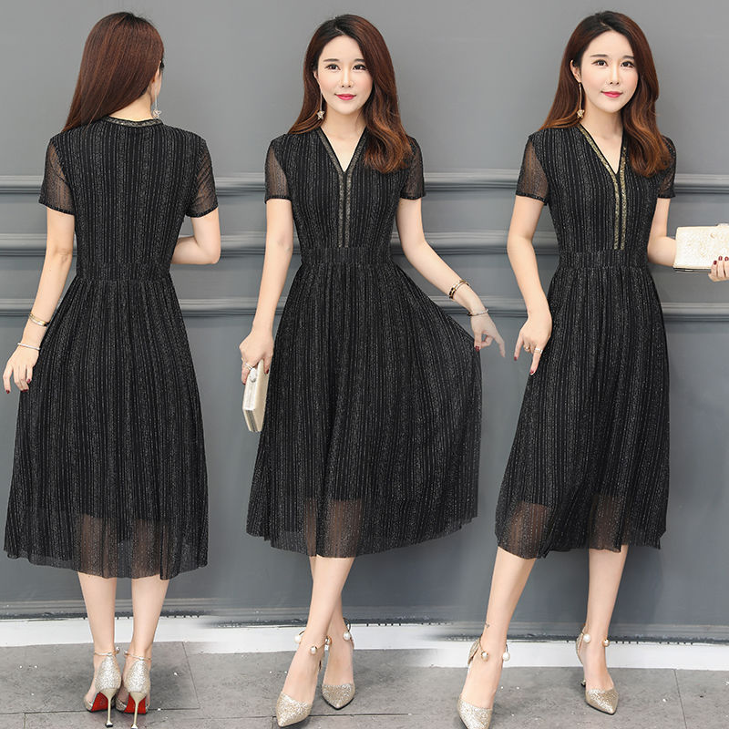 哇塞!这连衣裙，46岁嫂子一上身，嫩得像换了个人，我也照着买