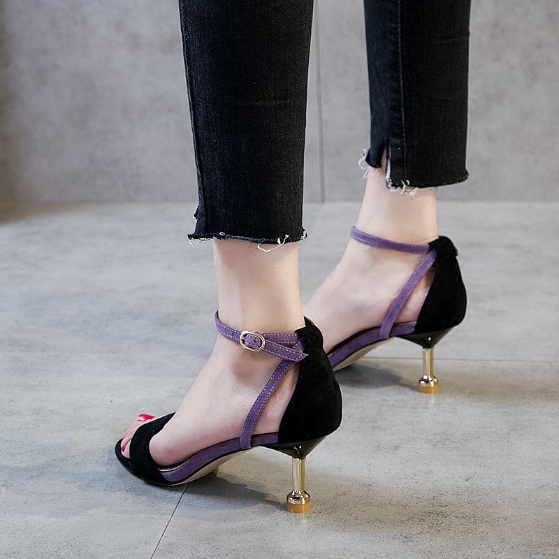 玉足配美鞋!穿细高跟鞋的女人最美了，显出大长腿，美得与众不同