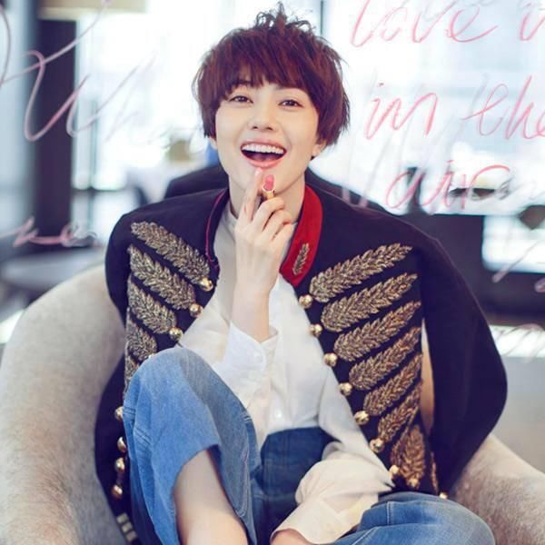 佟丽娅、赵丽颖、高圆圆、娜扎都在留短发,谁最美?