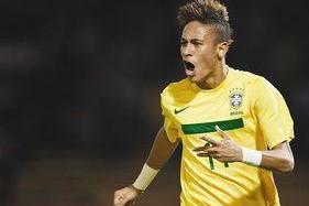 足坛大拿也烦恼, 梅西工资4000万欧元, 到手只剩1500万?