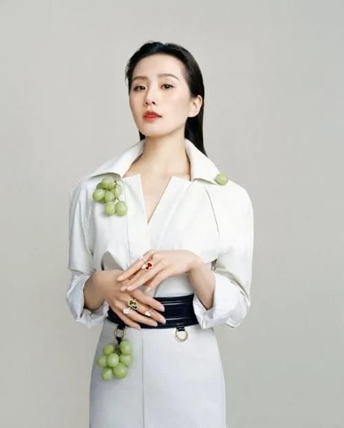  [刘诗诗]“口红叠涂”就该先涂浅色后涂深色？原来这么多年一直做错了