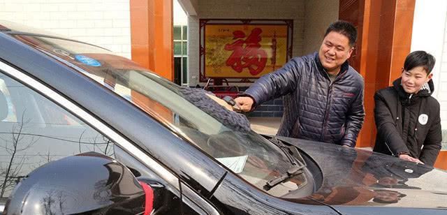  【有钱】农民宁可打工也不种地, 盖小别墅却不住, 有钱买车却不