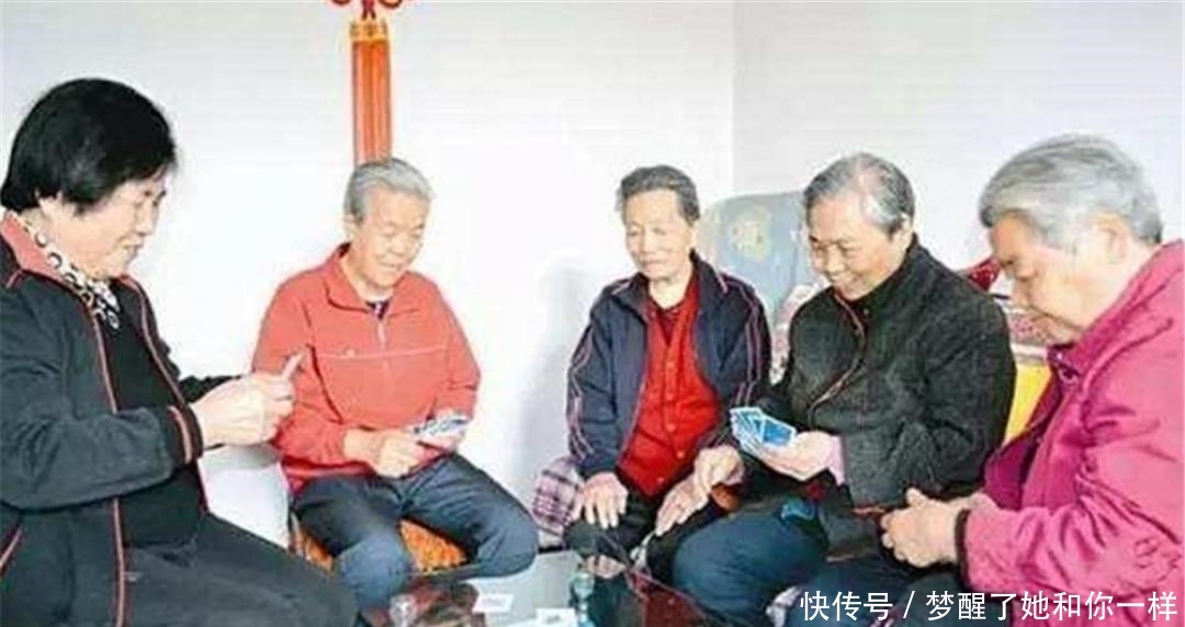  主人公■“新潮养老”方式变得越来越流行？既不用去养老院，也