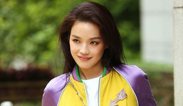 景甜摆拍假吃被网友当场戳穿，女明星的瘦身秘笈居然是这样