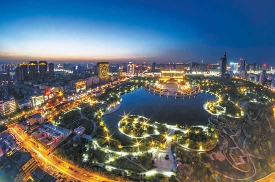 粤港澳大湾区pk长江三角洲城市群 孰强孰弱？