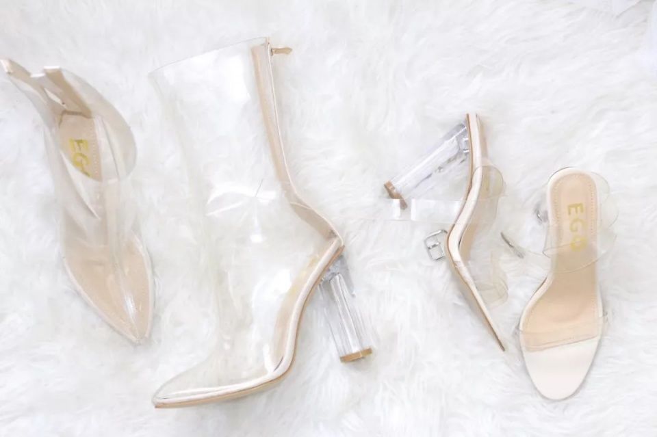 一双看不见的高跟鞋火了!这应该是我们和时尚距离最近的一次了吧?