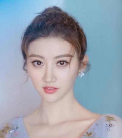  「国民」笑容那么甜美的景甜，和张继科谈恋爱 网友：国民女神初长成！
