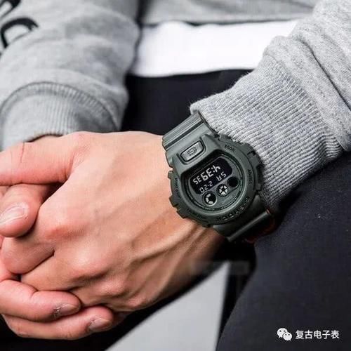  内面表带：CASIO复古风DW6900LU——G-SHOCK35周年纪念版