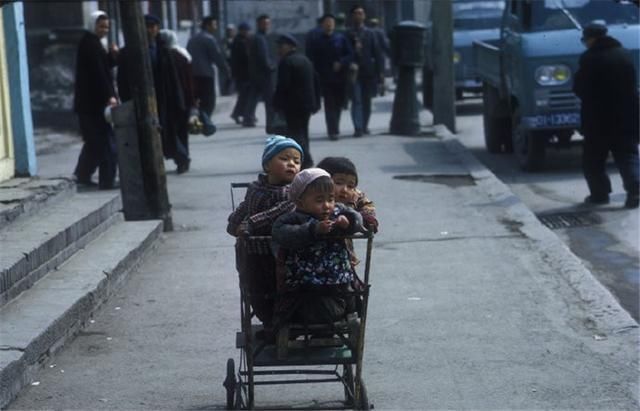 1973年中国真实老照片：没想到70年代的中国是这样子