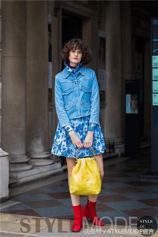 夏天街拍，就是要清爽的蓝！