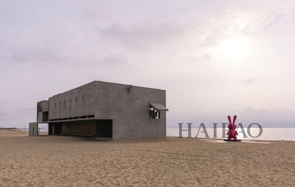 PLAY LOUNGE联合阿那亚『TI.VOLI破界』时尚艺术设计展开幕