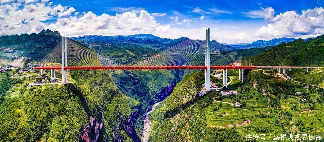 中国最壮观的大桥，被称为世界第一高桥，过往司机都不敢往下看