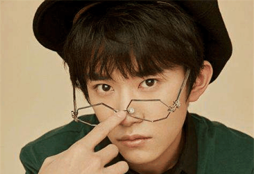 支持维权! 易烊千玺的工作室发表声明, 要求停止造谣!