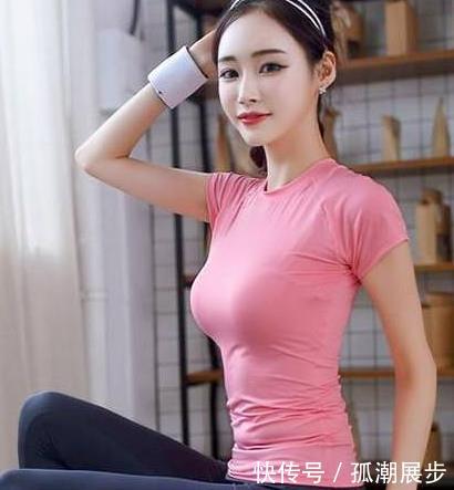 『 底裤』身姿优雅，彰显仙女般的魅力！，街拍：俏丽多姿的打底裤美女