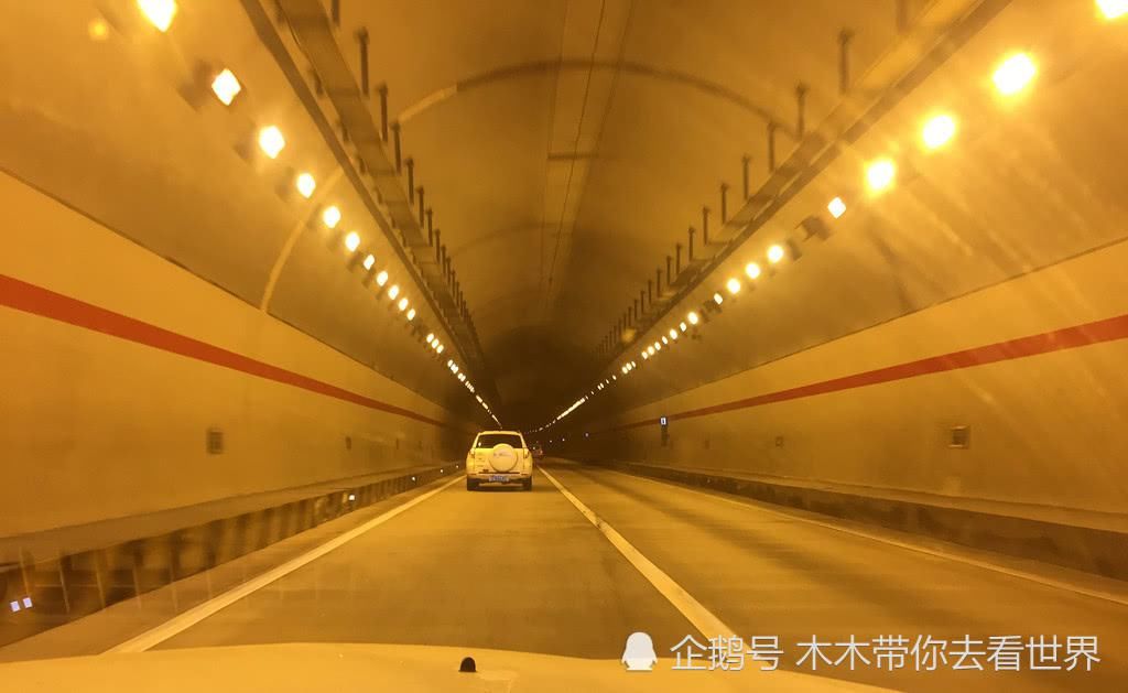  公路|亚洲第一长公路隧道在陕西，创造了6个世界第一，号称天下第一隧