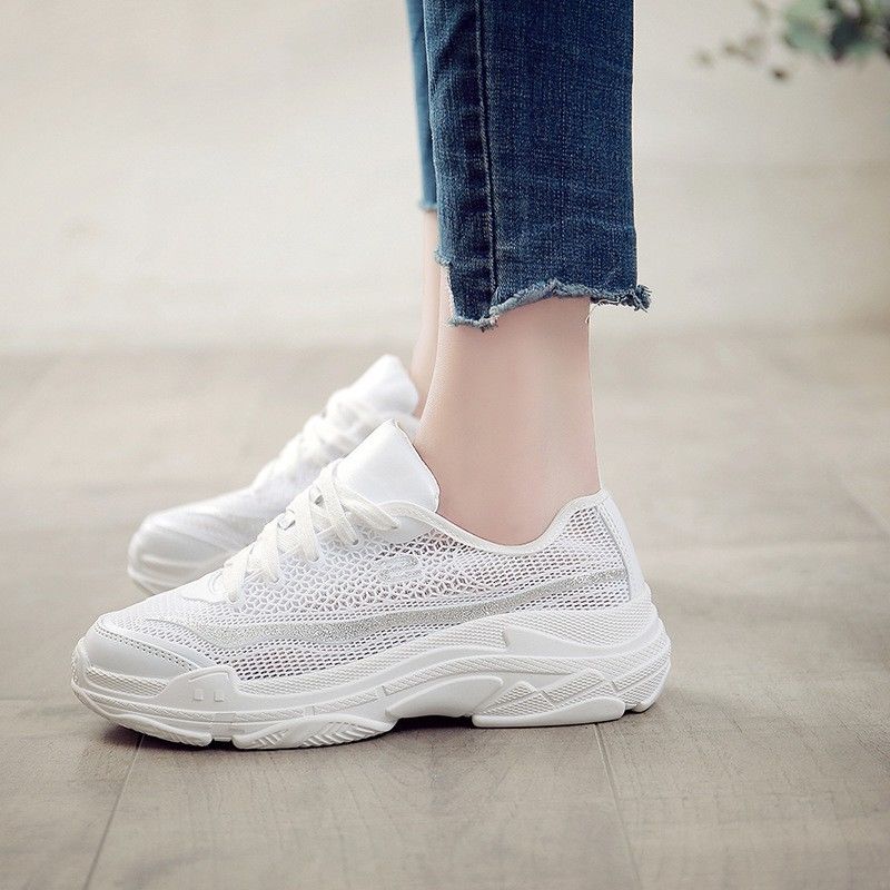 单鞋好看不增高，恨天高性感却累脚;国庆这么穿，舒适漂亮的偷乐